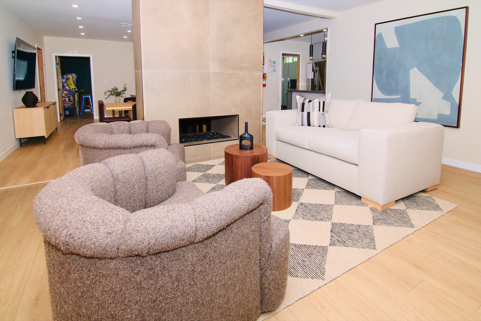 Living area at LA Wellness Haven — common space and amenities at an upscale Los Angeles rehab